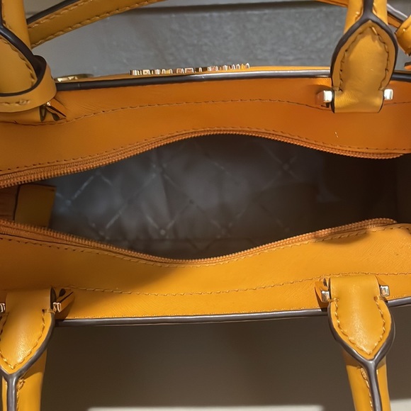 Michael Kors - Picture 4 of 4